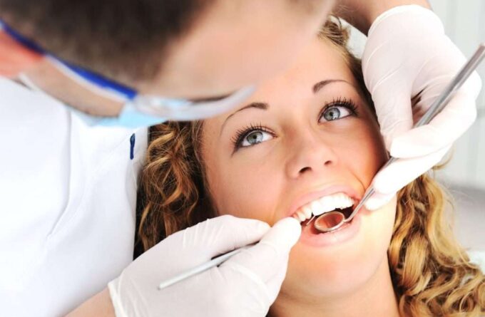 Die Weisheitszahnentfernung ist Teil des Leistungsspektrums der Oralchirurgie bei uns in Köln.